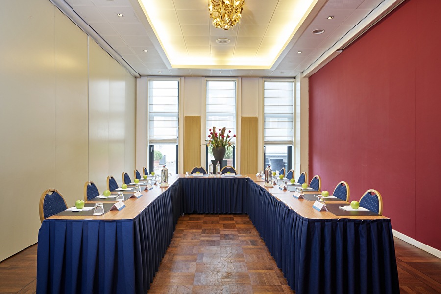 Vergaderzaal Josephine Amrâth Grand Hotel de l'Empereur